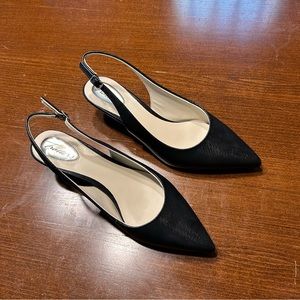 Trotters black low heel slingback pumps size 8W.